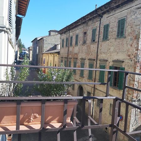 Bed and Breakfast Dolce Rosa ♡ Centro Storico Sansepolcro Exterior foto