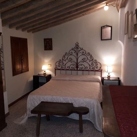 Bed and Breakfast Dolce Rosa ♡ Centro Storico Sansepolcro Exterior foto