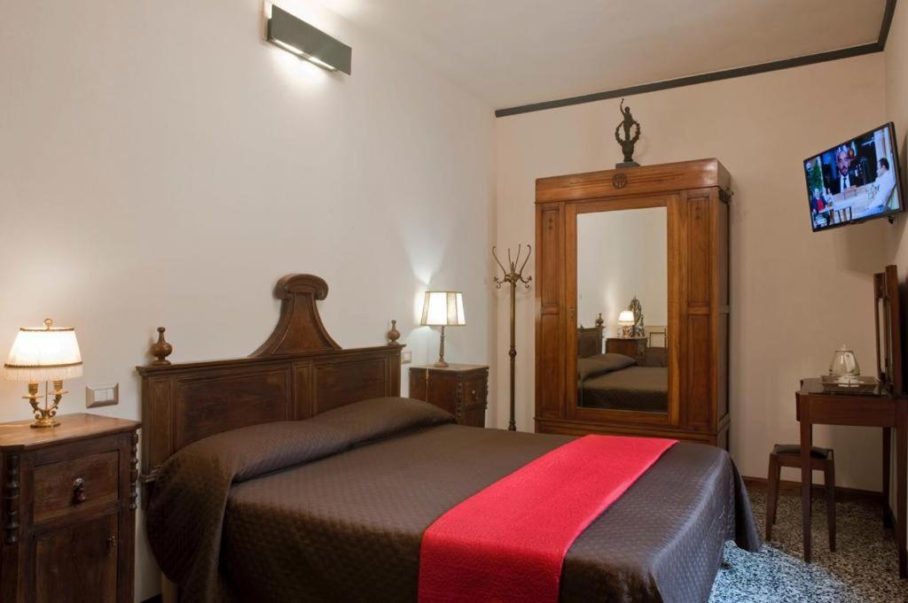 Bed and Breakfast Dolce Rosa ♡ Centro Storico Sansepolcro Exterior foto